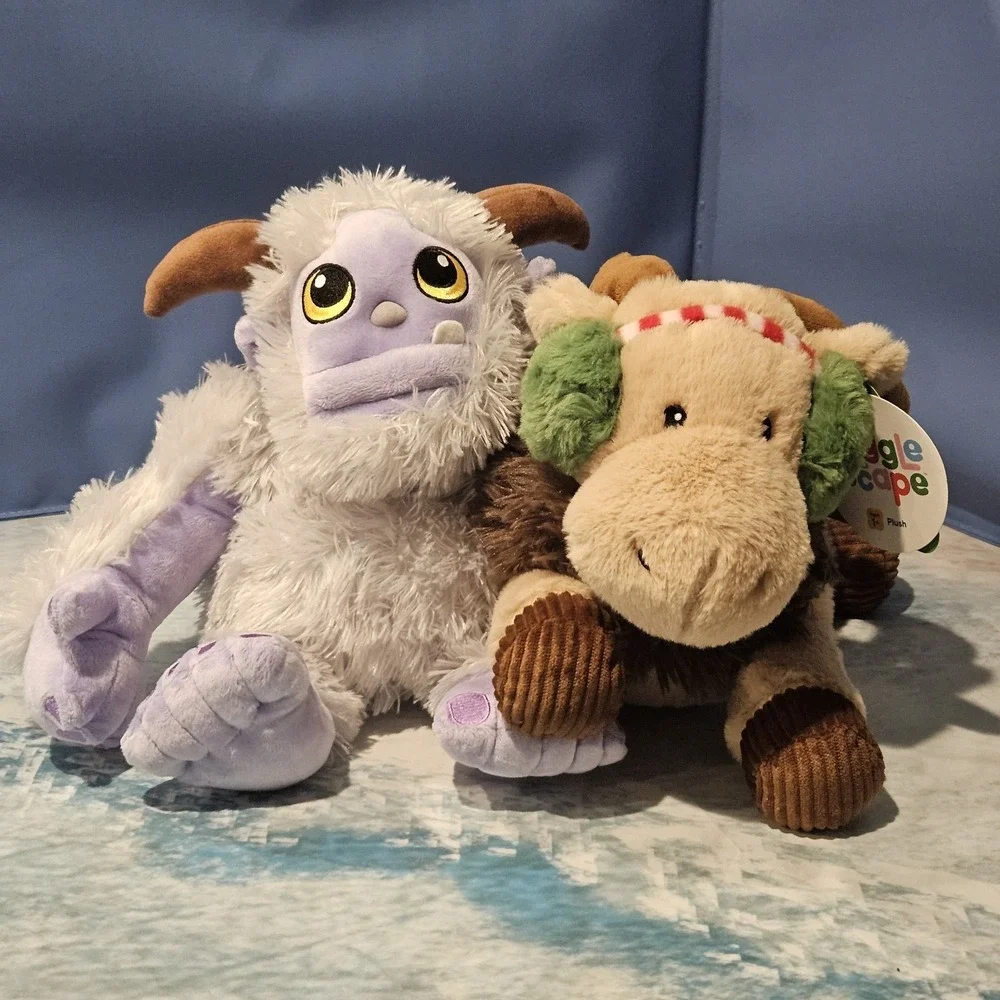 Blizzard Entertainment Yeti Plush GiggleScape Moose Plush Winter Holiday Bundle